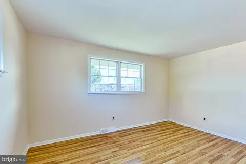 Living - 3702 E Joppa Rd, Nottingham, MD 21236 photo 15 of 15
