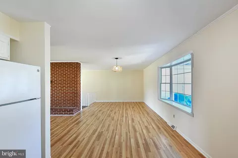 Living - 3702 E Joppa Rd, Nottingham, MD 21236 photo 9 of 15