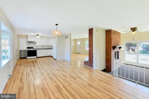 Living - 3702 E Joppa Rd, Nottingham, MD 21236 photo 7 of 15