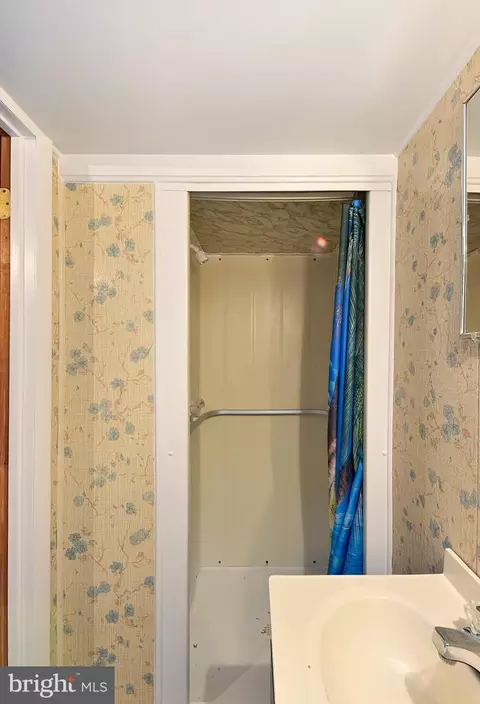 Bath - 3702 E Joppa Rd, Nottingham, MD 21236 photo 7 of 7