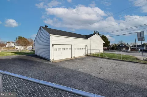 Exterior - 3702 E Joppa Rd, Nottingham, MD 21236 photo 11 of 13