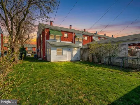 Exterior - 2014 Larkhall Rd, Dundalk, MD 21222 photo 2 of 3