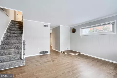 Living - 2014 Larkhall Rd, Dundalk, MD 21222 photo 2 of 7