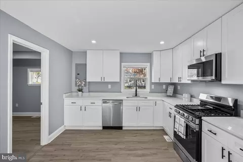 Kitchen - 57 Transverse Ave, Middle River, MD 21220 photo 4 of 4