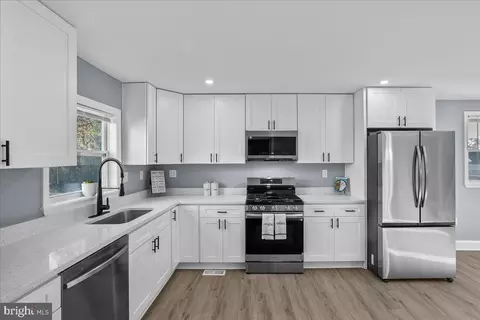 Kitchen - 57 Transverse Ave, Middle River, MD 21220 photo 3 of 4