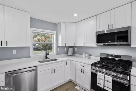 Kitchen - 57 Transverse Ave, Middle River, MD 21220 photo 2 of 4