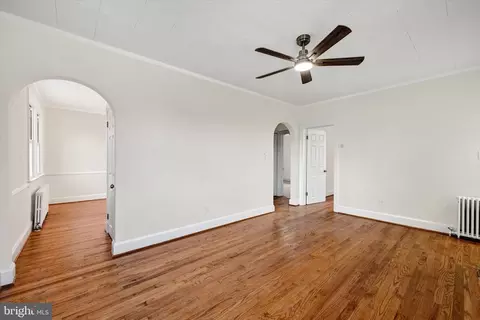 Living - 1032 Elm Ridge Ave, Baltimore, MD 21229 photo 4 of 4
