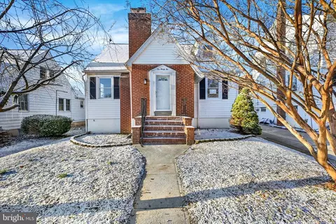Exterior - 1032 Elm Ridge Ave, Baltimore, MD 21229 photo 2 of 6