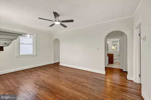 Living - 1032 Elm Ridge Ave, Baltimore, MD 21229 photo 1 of 4