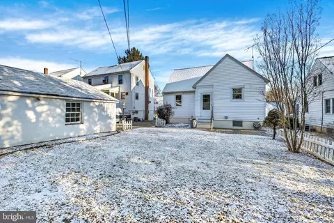Exterior - 1032 Elm Ridge Ave, Baltimore, MD 21229 photo 6 of 6