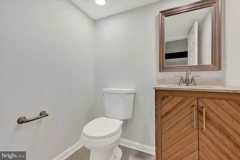 Bath - 1032 Elm Ridge Ave, Baltimore, MD 21229 photo 2 of 2