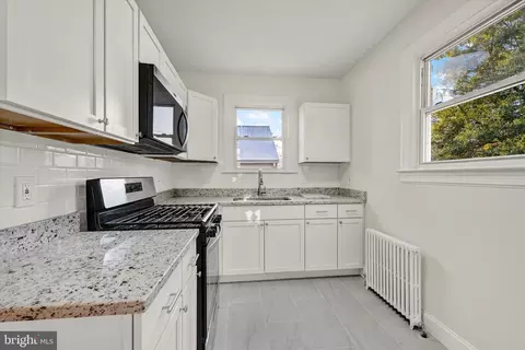 Kitchen - 1032 Elm Ridge Ave, Baltimore, MD 21229 photo 2 of 2
