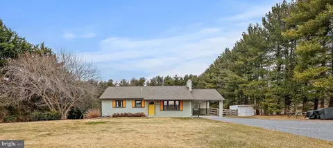 19028 Graystone Rd, White Hall, MD 21161