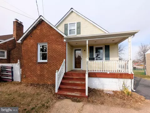 7718 Trappe Rd, Dundalk, MD 21222