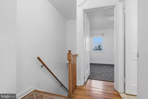 Entry Way - 7107 Baltimore St, Baltimore, MD 21224 photo 3 of 4