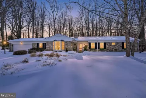 1110 Sleepy Dell Ct, Towson, MD 21286