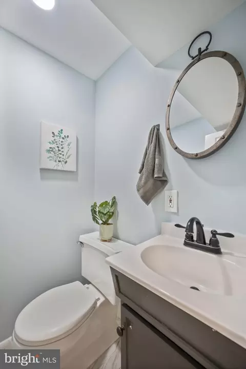 Bath - 417 Meadow Rd, Baltimore, MD 21206 photo 4 of 4