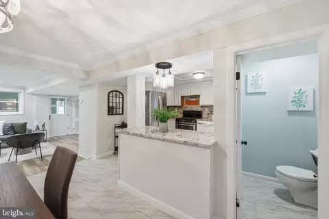 Entry Way - 417 Meadow Rd, Baltimore, MD 21206 photo 11 of 11
