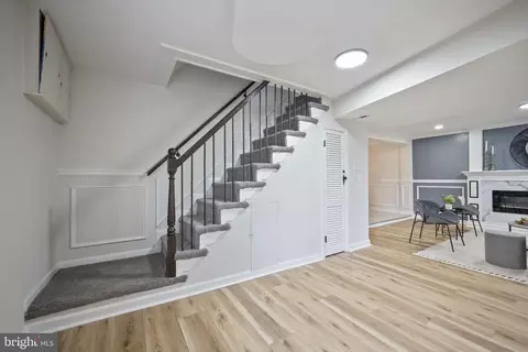 Entry Way - 417 Meadow Rd, Baltimore, MD 21206 photo 7 of 11