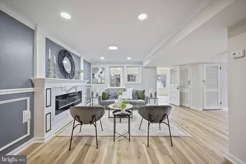 Living - 417 Meadow Rd, Baltimore, MD 21206 photo 3 of 5