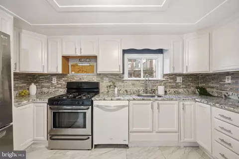 Kitchen - 417 Meadow Rd, Baltimore, MD 21206 photo 3 of 5