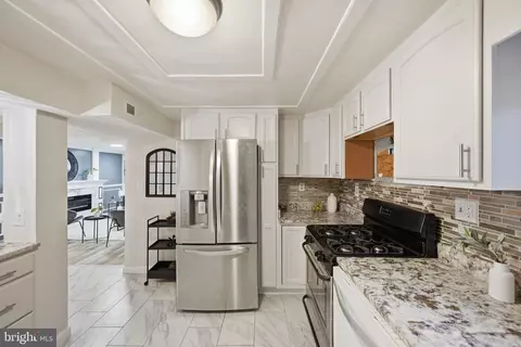 Kitchen - 417 Meadow Rd, Baltimore, MD 21206 photo 5 of 5