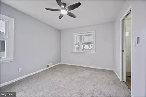 Entry Way - 417 Meadow Rd, Baltimore, MD 21206 photo 2 of 11
