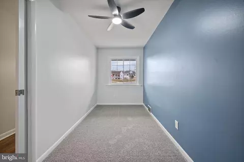 Entry Way - 417 Meadow Rd, Baltimore, MD 21206 photo 1 of 11