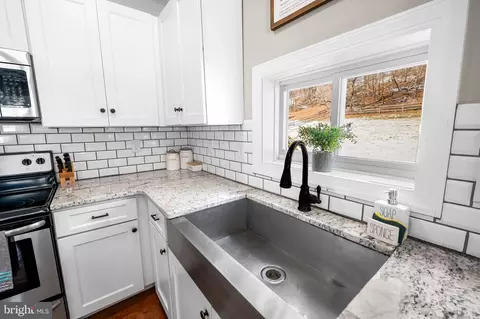 Kitchen - 16546 Trenton Rd, Upperco, MD 21155 photo 3 of 4