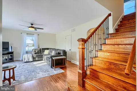 Entry Way - 5706 Allender Rd, White Marsh, MD 21162 photo 1 of 5