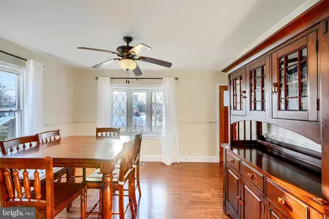 Dining - 5706 Allender Rd, White Marsh, MD 21162 photo 4 of 5