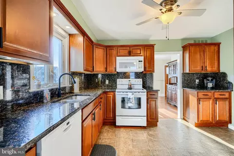 Kitchen - 5706 Allender Rd, White Marsh, MD 21162 photo 2 of 4