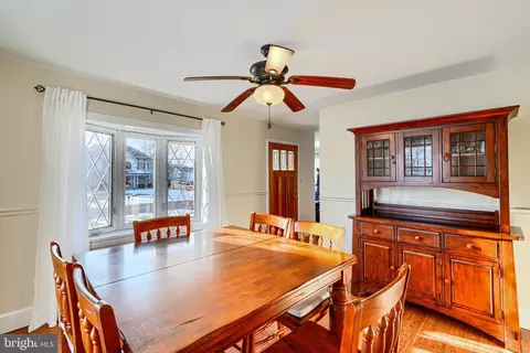 Dining - 5706 Allender Rd, White Marsh, MD 21162 photo 3 of 5