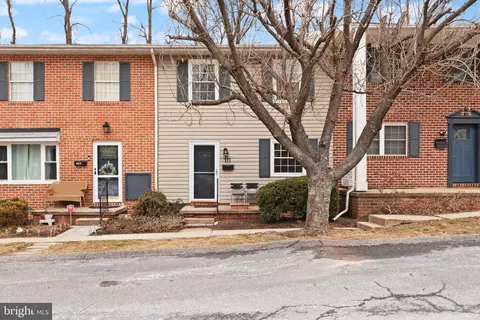 111 Shetland Cir #6, Reisterstown, MD 21136
