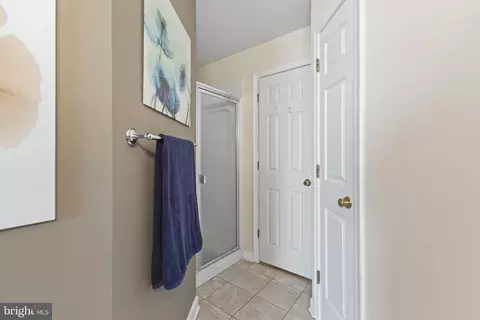 Entry Way - 2320 B Falls Gable Ln #B, Baltimore, MD 21209 photo 2 of 3