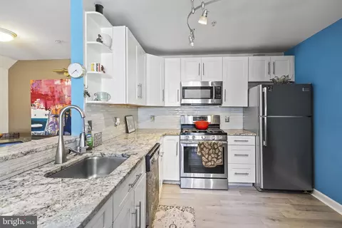 Kitchen - 2320 B Falls Gable Ln #B, Baltimore, MD 21209 photo 1 of 2