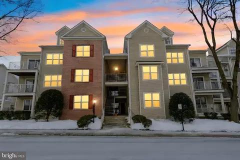 Exterior - 2320 B Falls Gable Ln #B, Baltimore, MD 21209 photo 1 of 4