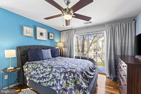 Bedroom - 2320 B Falls Gable Ln #B, Baltimore, MD 21209 photo 4 of 5