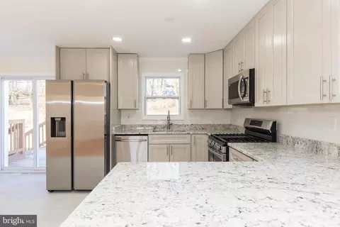 5510 Daybreak Ter, Baltimore, MD 21206 photo 9