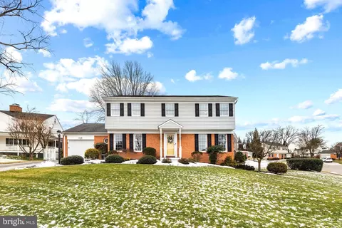 6 Sandspring Ct, Cockeysville, MD 21030