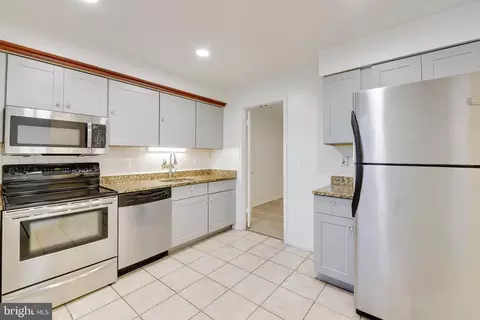 21 Tallow Ct #6-6F, Windsor Mill, MD 21244 photo 10