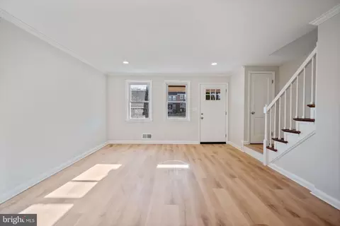 Living - 7316 Conley St, Baltimore, MD 21224 photo 2 of 4