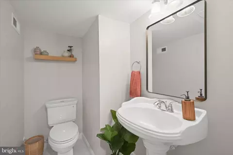 Bath - 5521 Willys Ave, Halethorpe, MD 21227 photo 5 of 5