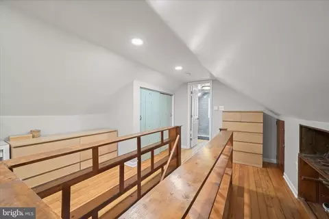Entry Way - 5521 Willys Ave, Halethorpe, MD 21227 photo 3 of 5