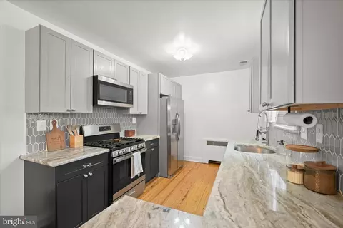 Kitchen - 5521 Willys Ave, Halethorpe, MD 21227 photo 2 of 4