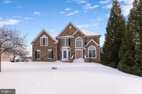 Exterior - 8400 Summit Ave, Windsor Mill, MD 21244 photo 6 of 7