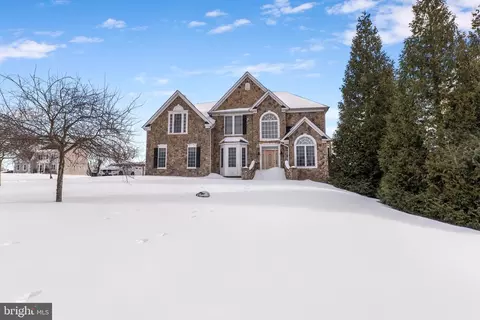 Exterior - 8400 Summit Ave, Windsor Mill, MD 21244 photo 5 of 7
