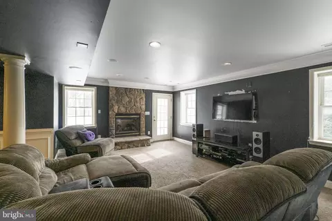 Living - 8400 Summit Ave, Windsor Mill, MD 21244 photo 4 of 5