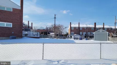 View/Area - 2752 Norfen Rd, Halethorpe, MD 21227 photo 1 of 1