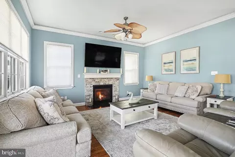 Living - 2809 4th St, Sparrows Point, MD 21219 photo 1 of 1